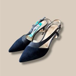 NWT faux suede kitten heels